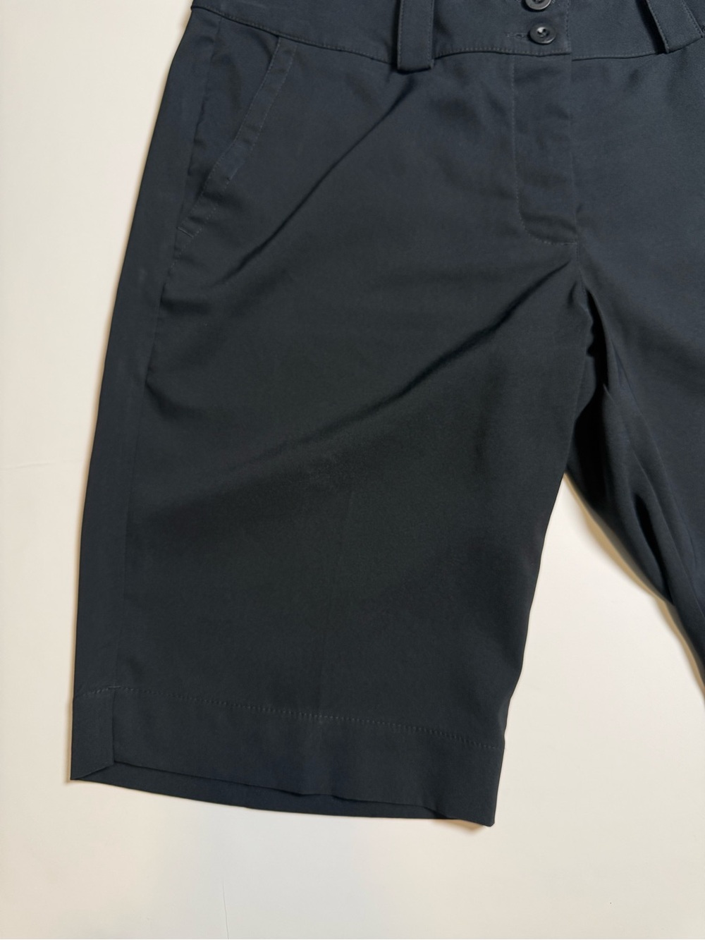 Nike Golf Tour Performance Dri-FIT Women’s 6 Black Shorts Bermuda Preppy Sporty - Picture 2 of 6